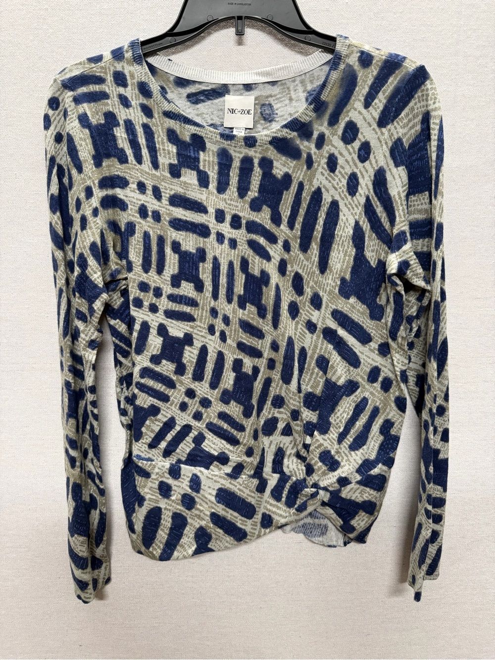 NWT NIC+ZOE Abstract Pattern Twist-Hem Top - size S
